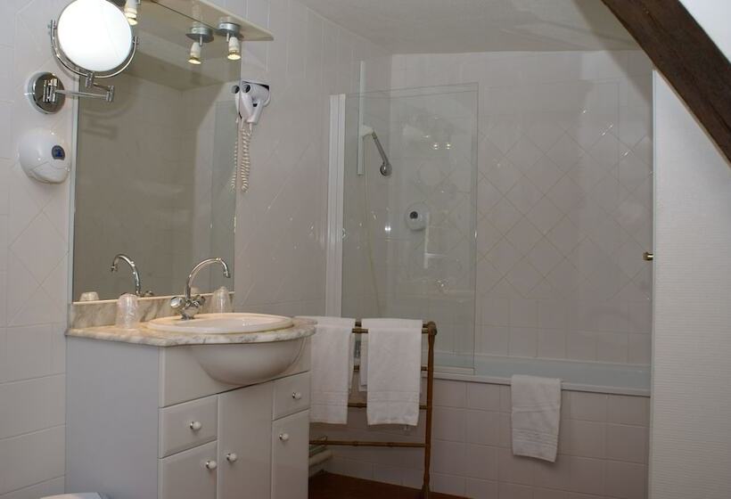 בית מלון כפרי Hostellerie Du Château De L Isle