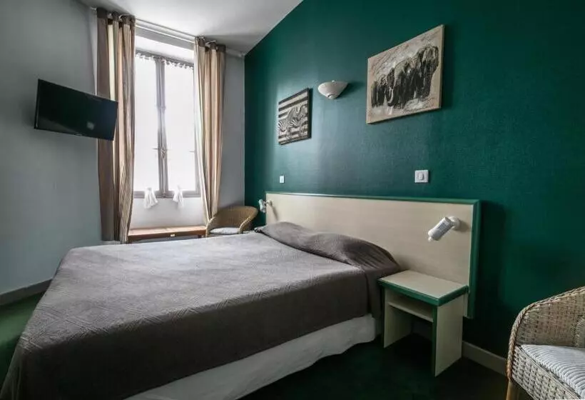 فندق Hôtel Central