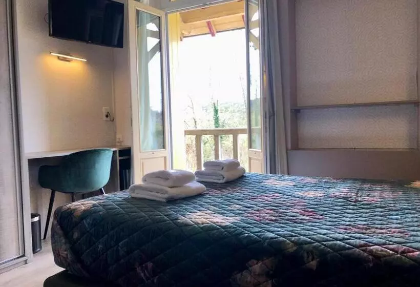 Отель Hôtel Le Cro Magnon