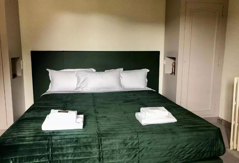 Отель Hôtel Le Cro Magnon