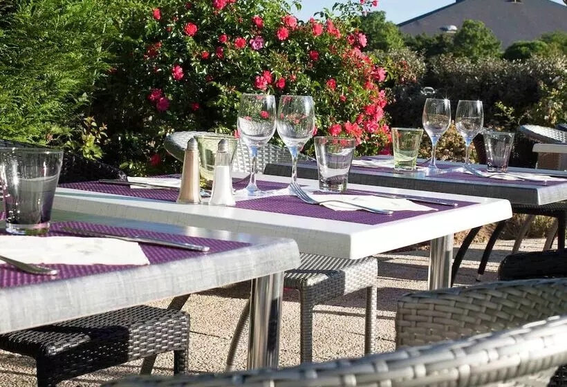 ホテル Ibis Styles Chinon