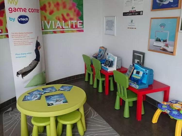 ホテル Ibis Styles Chinon