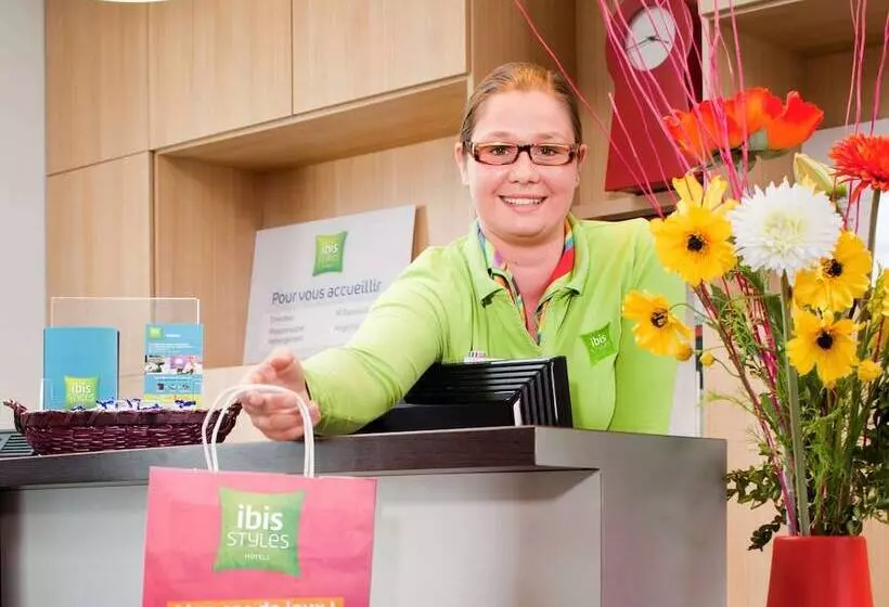 ホテル Ibis Styles Chinon