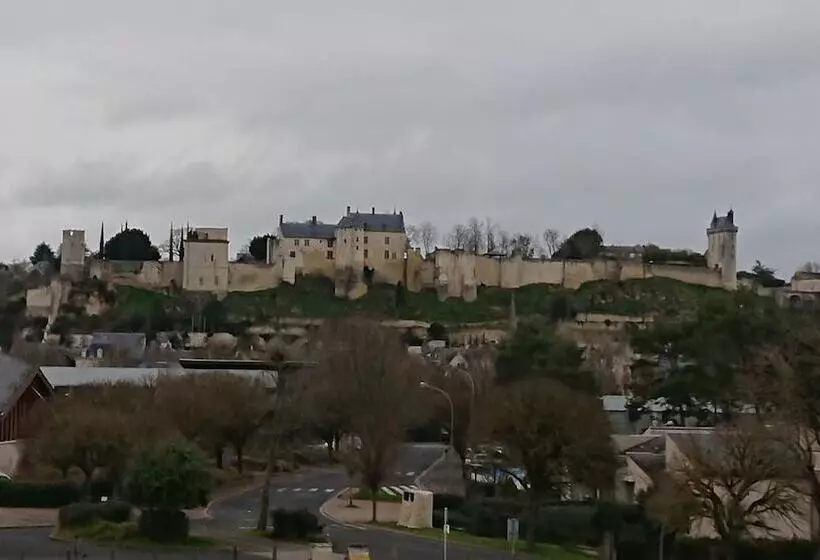 ホテル Ibis Styles Chinon