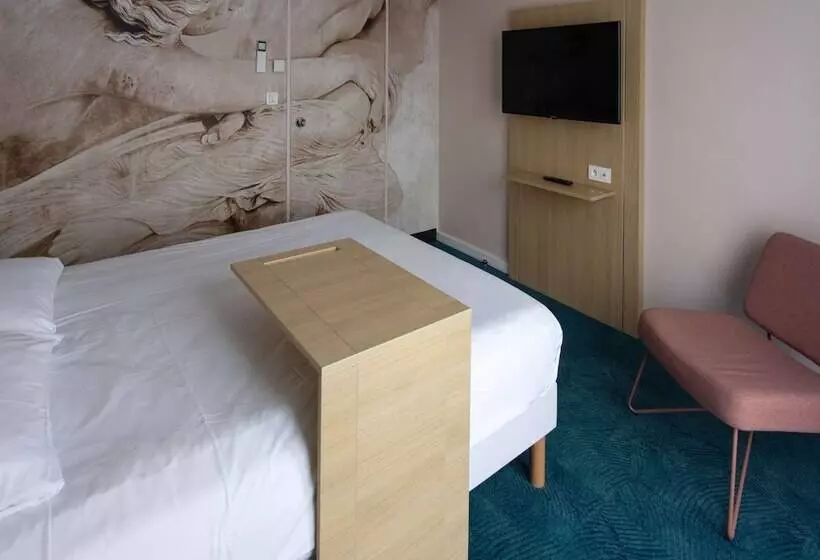 ホテル Ibis Styles Chinon