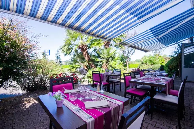 בית מלון כפרי Kyriad Orthez