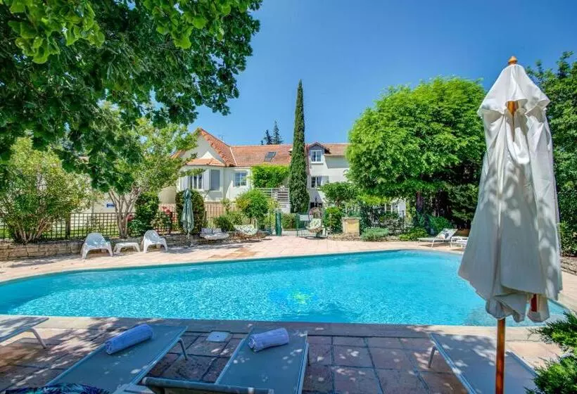 Logis Hotel Le Blason De Provence