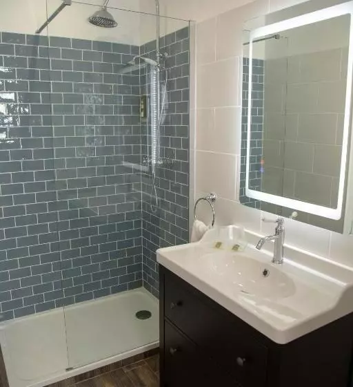 Logis Hotel Le Blason De Provence