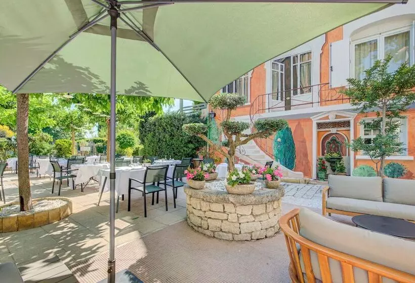 Logis Hotel Le Blason De Provence