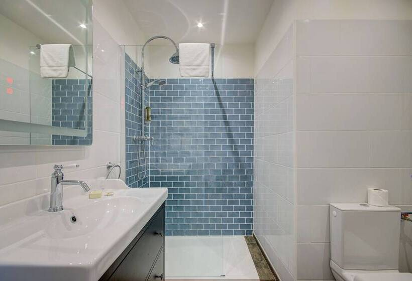 Logis Hotel Le Blason De Provence