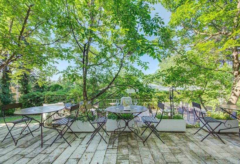 Logis Hotel Le Blason De Provence