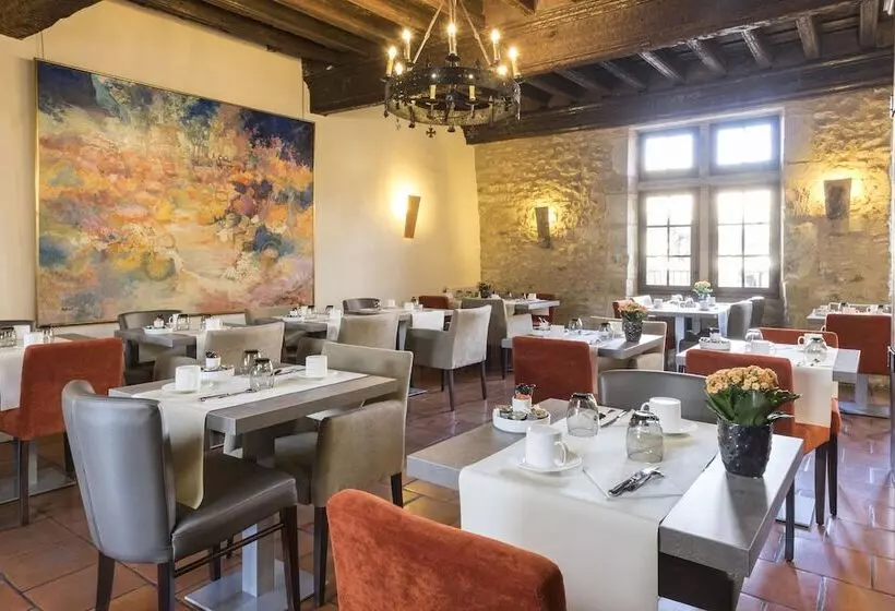 هتل Hôtel Le Donjon   Cœur De La Cité Médiévale