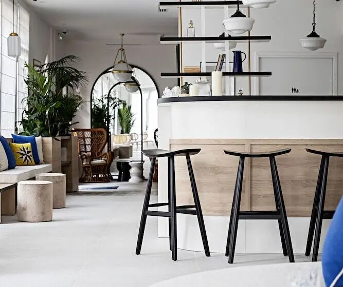 هتل Le Riviera Collection, Signature Collection By Best Western