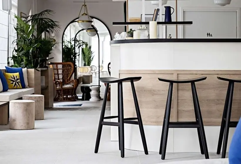 هتل Le Riviera Collection, Signature Collection By Best Western