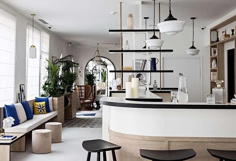 هتل Le Riviera Collection, Signature Collection By Best Western