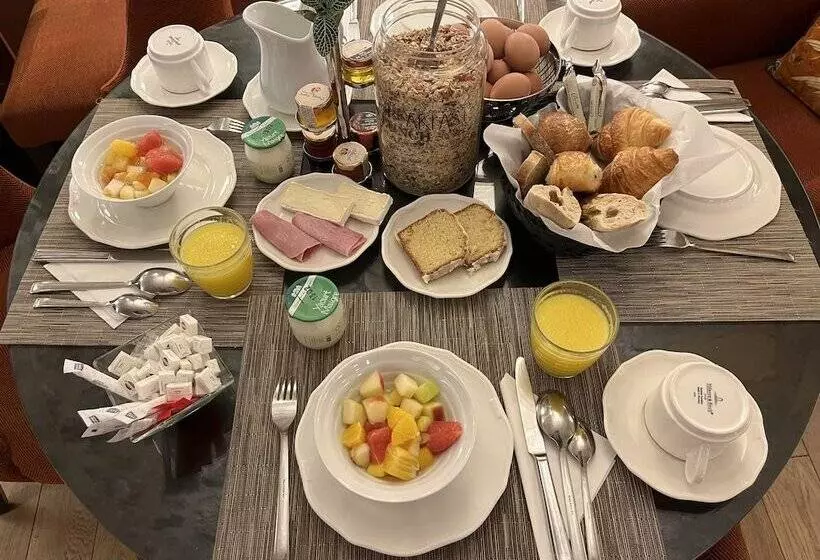 هتل Les Tournelles