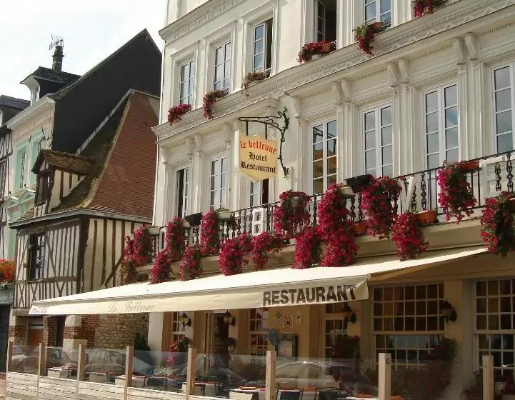 Отель Logis Hôtel & Restaurant Le Bellevue