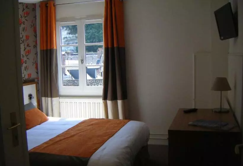 Отель Logis Hôtel & Restaurant Le Bellevue