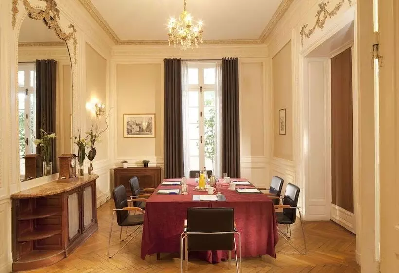 בית מלון כפרי Oceania Le Metropole