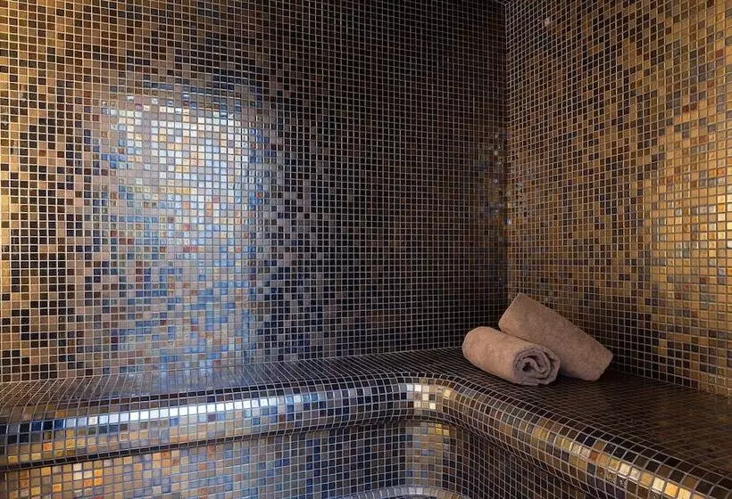 בית מלון כפרי Oceania Le Metropole