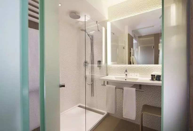 בית מלון כפרי Oceania Le Metropole