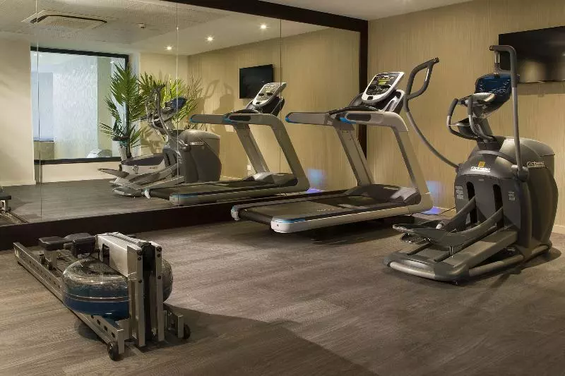 هتل Hôtel & Spa Oceania L Univers Tours