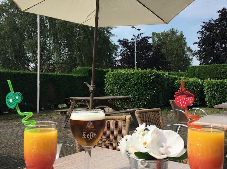 هتل The Originals City, Hôtel Le Gayant, Douai