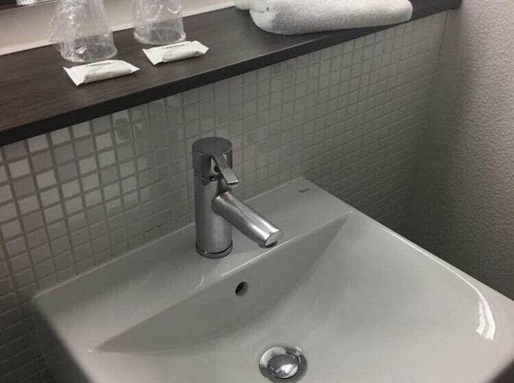 هتل The Originals City, Hôtel Le Gayant, Douai