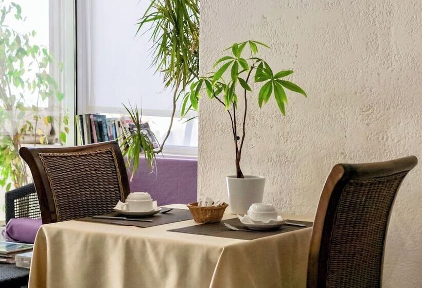 בית מלון כפרי Anglade