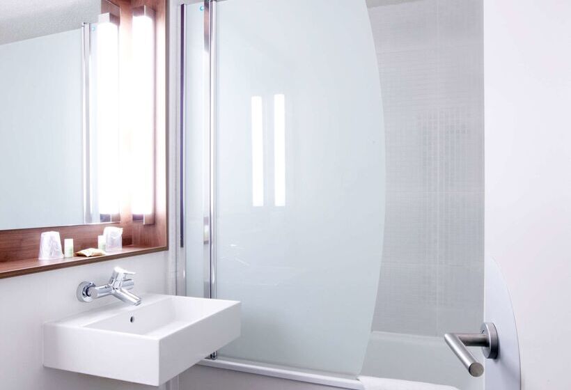 هتل Campanile Les Ulis Courtaboeuf