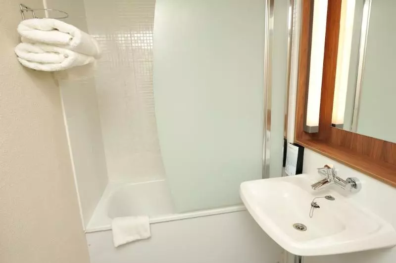 Hotel Campanile Les Ulis   Courtaboeuf