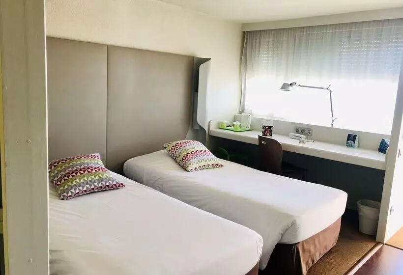 Отель Campanile Montpellier Est  Le Millenaire