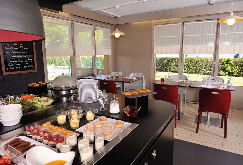 هتل Campanile Saint Nazaire ~ Trignac