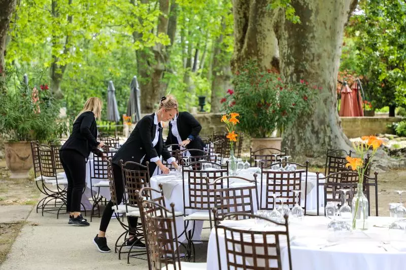 فندق Chateau De Roussan