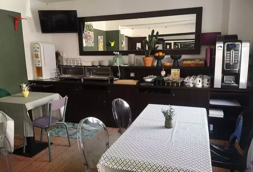 هتل The Originals Boutique, Hôtel D Angleterre, Le Havre, Centre, Plage