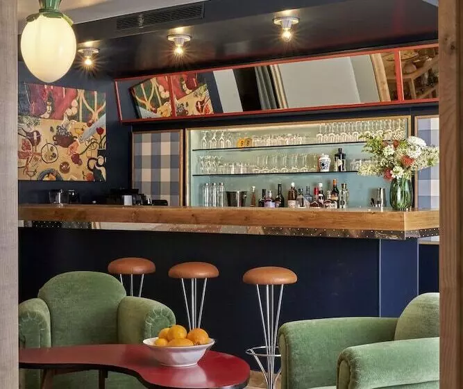 Hotelli Hôtel De La Boétie