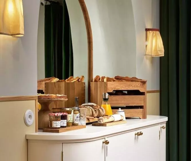 Hotelli Hôtel De La Boétie