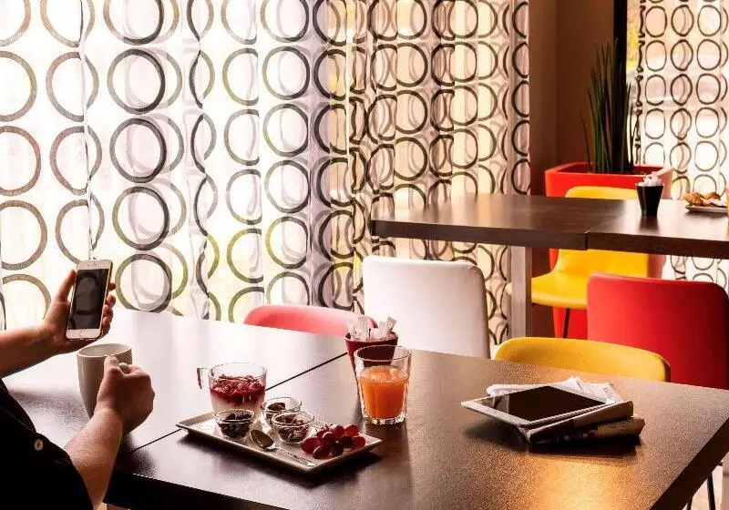 فندق Ibis Cergypontoise Le Port