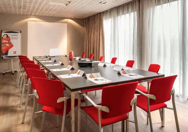 فندق Ibis Cergypontoise Le Port