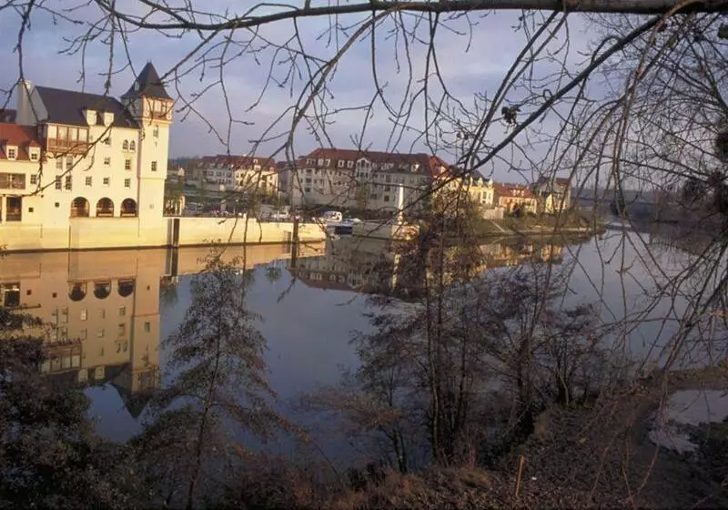 فندق Ibis Cergypontoise Le Port