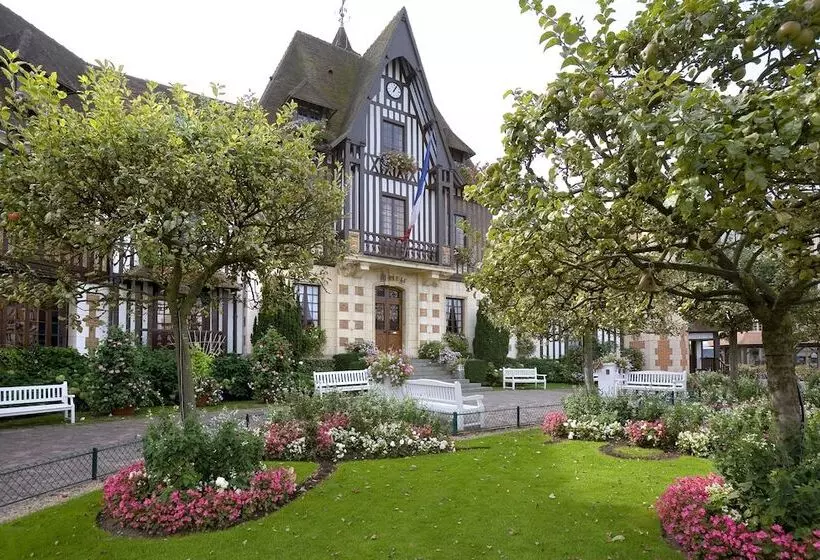 هتل Ibis Deauville Centre