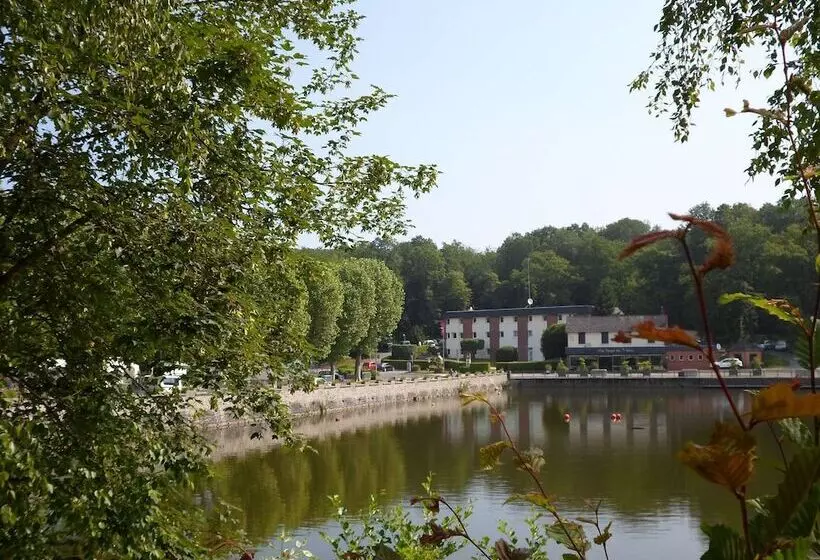 호텔 Ibis Fourmies