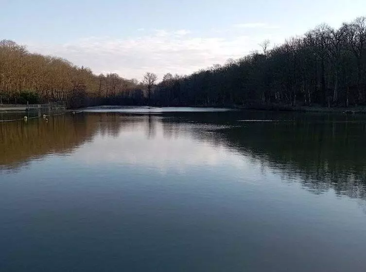 호텔 Ibis Fourmies