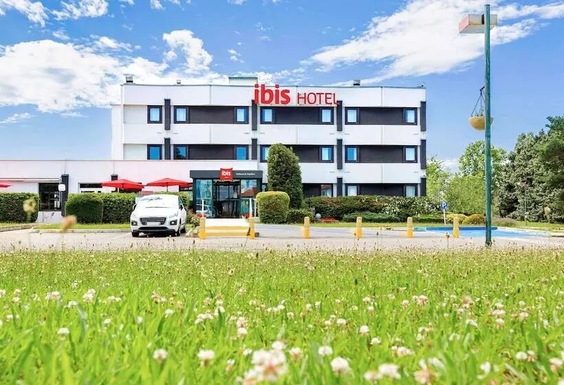 Отель Ibis Mulhouse Ile Napoleon
