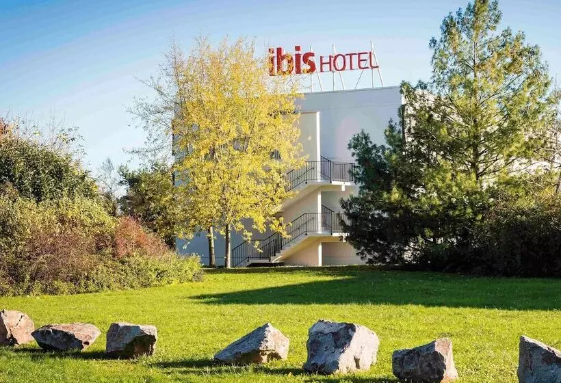 Отель Ibis Mulhouse Ile Napoleon