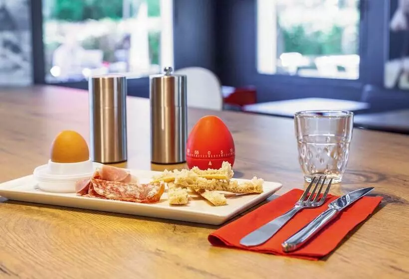 Отель Ibis Mulhouse Ile Napoleon