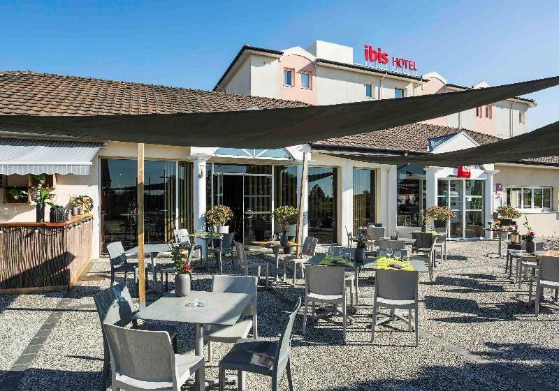 هتل Ibis Pau Lescar