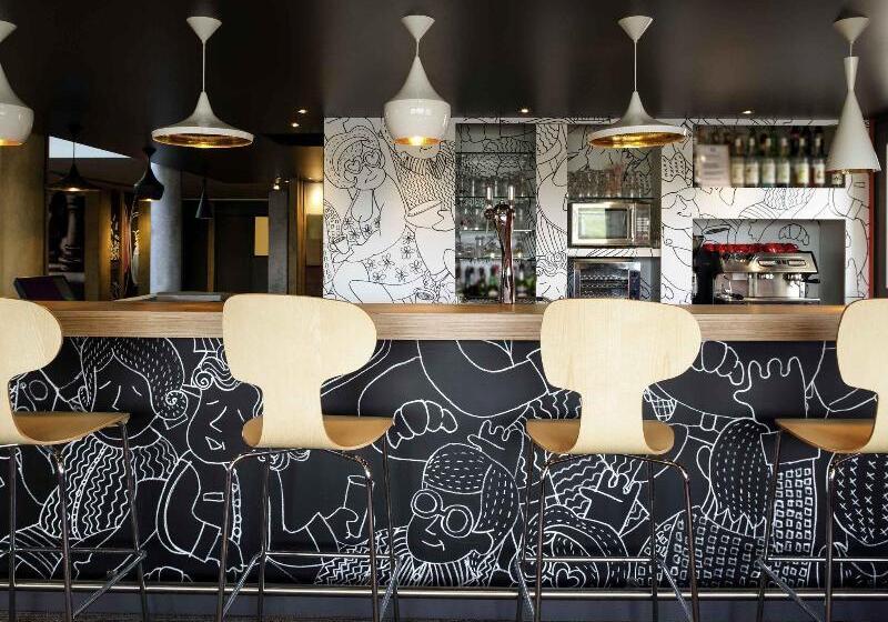 هتل Ibis Pau Lescar