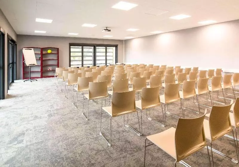 هتل Ibis Rennes Beaulieu