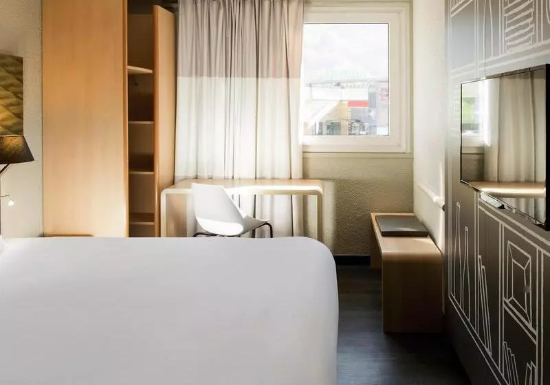 בית מלון כפרי Ibis Sallanches Porte Du Montblanc